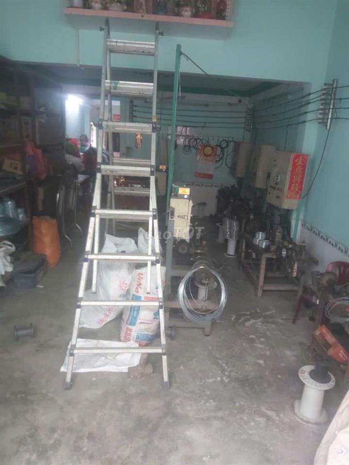Bán Nhà Cấp 4 hẽm xe hơi , 2 mặt tiền
