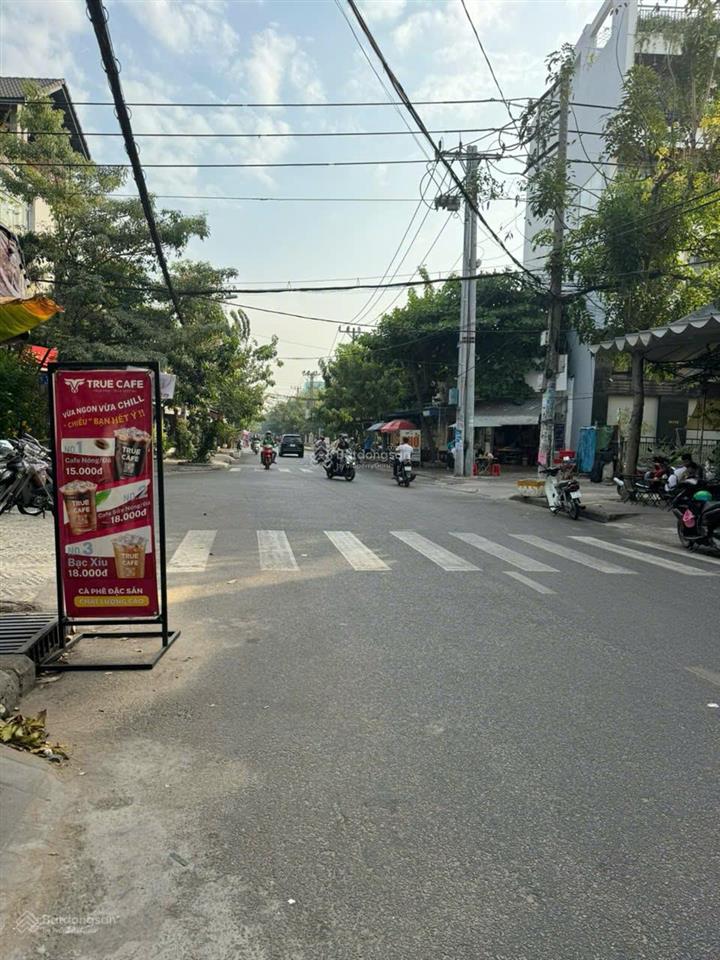 Bán nhà mtkd đường t6,( trục chính), dt 4mx15m, lửng, 3 lầu, sân thương, trục kinh doanh tốt