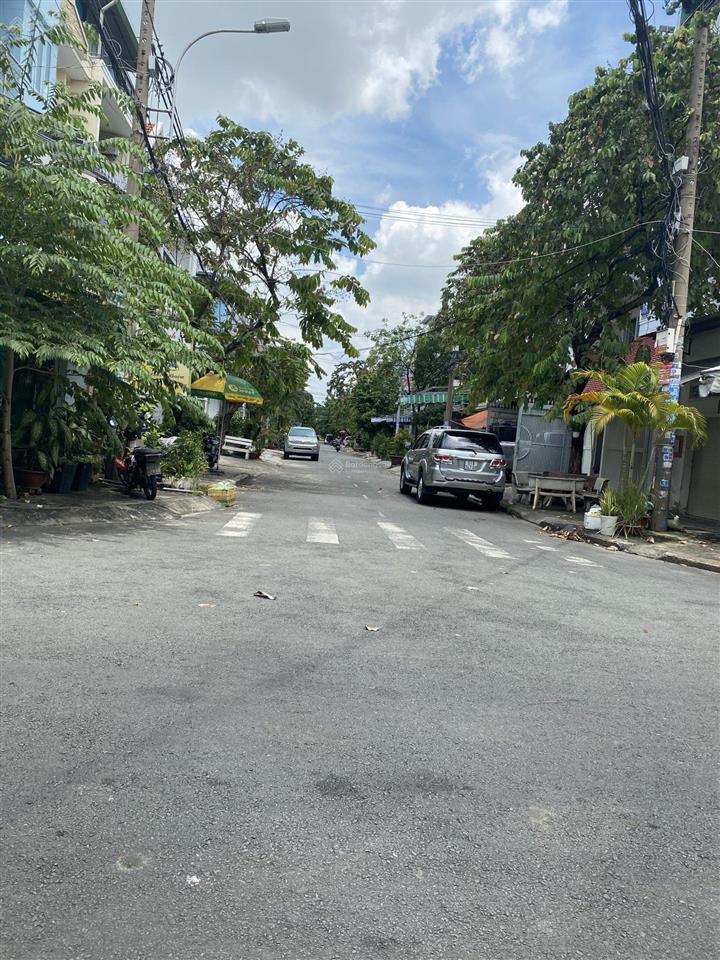 Bán nhà góc 2 mặt tiền đường t3, dt 9mx25m, 2 tầng, tiện kinh doanh, biệt thự, cho thuê