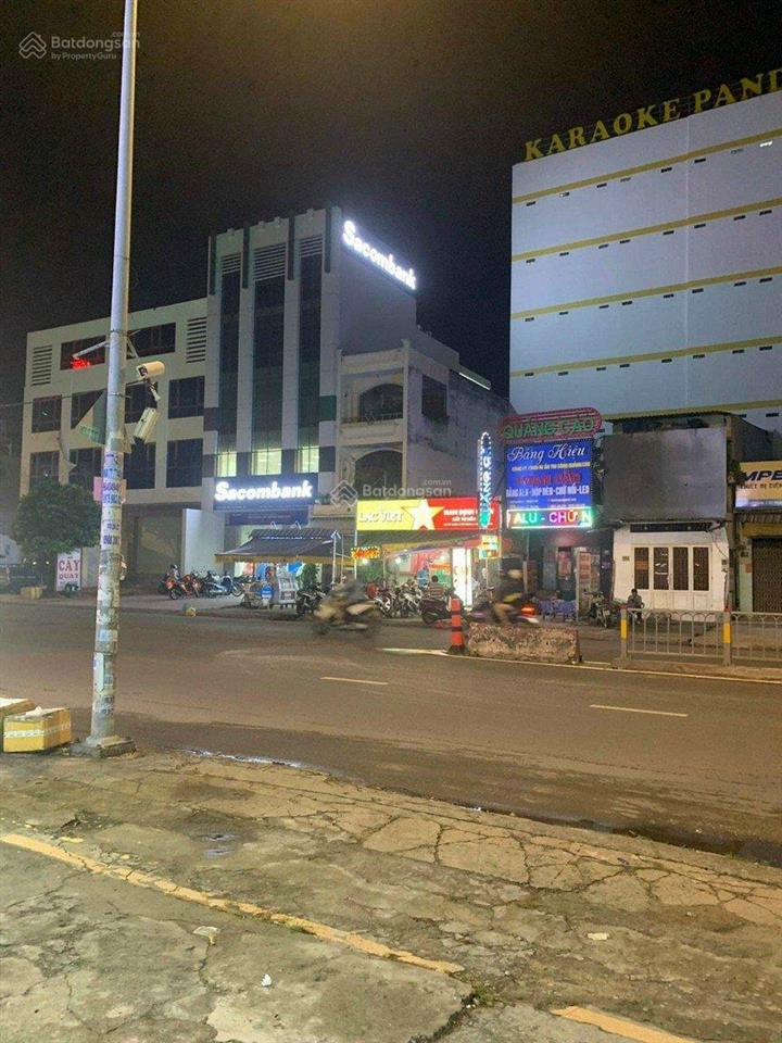 Bán nhà mặt tiền đường tây thạnh, dt 8mx27m, nhà cấp 4, được xây cao tầng, khu ngân hàng, vpct