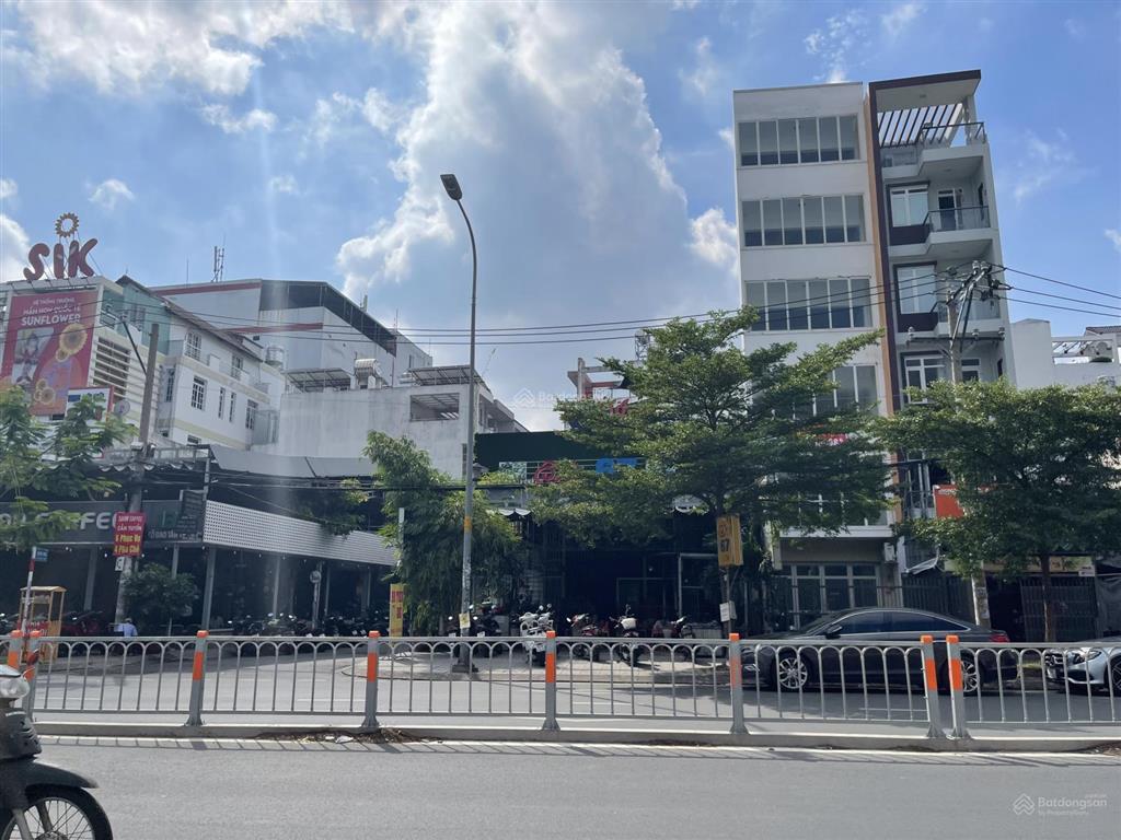 Bán nhà hxh 1/7m bờ bao tân thắng, dt 4mx15m, đúc 3.5 tấm, đối diện aeon mall tân phú