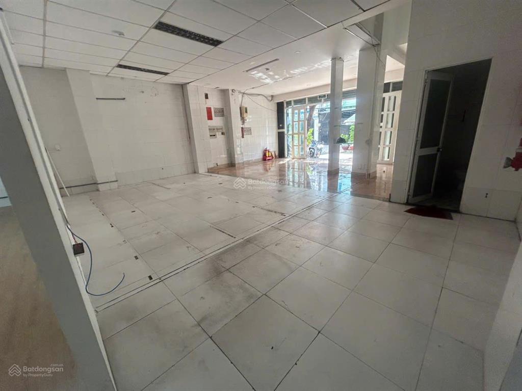 Cho thuê nhà mặt tiền đường b2, phường tây thạnh, diện tích 8mx25m, 3 lầu, diện tích sử dụng 650m2