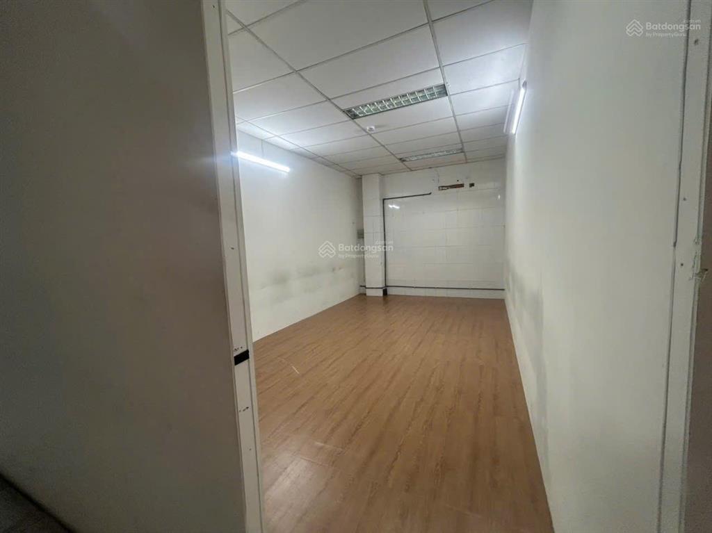 Cho thuê nhà mặt tiền đường b2, phường tây thạnh, diện tích 8mx25m, 3 lầu, diện tích sử dụng 650m2