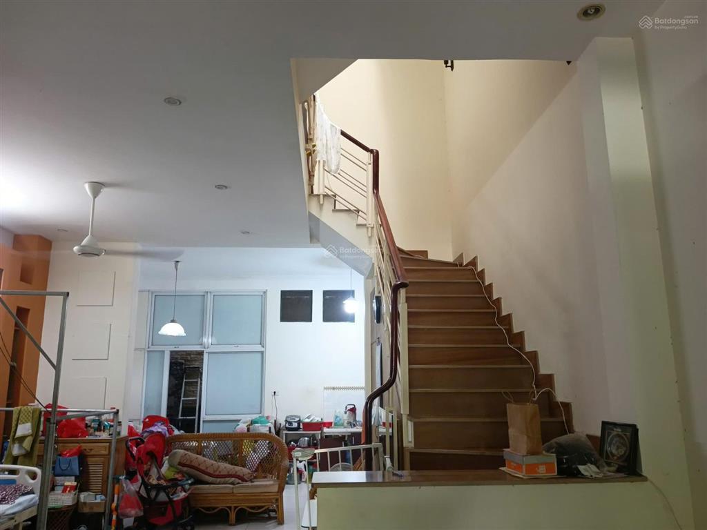 Bán nhà mặt tiền đường s5, p. tây thạnh, dt 5,5mx18m, xd 2 lầu, sân thượng, gần công viên