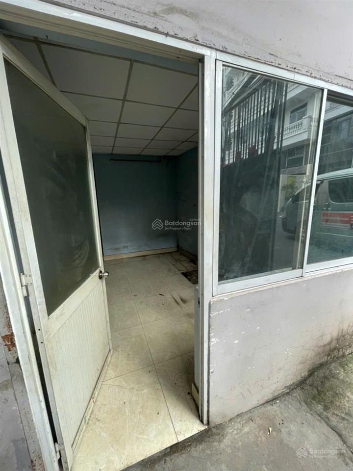 Cho thuê nhà mặt tiền đường dương văn dương, dt 15x37m (550m2) như hình