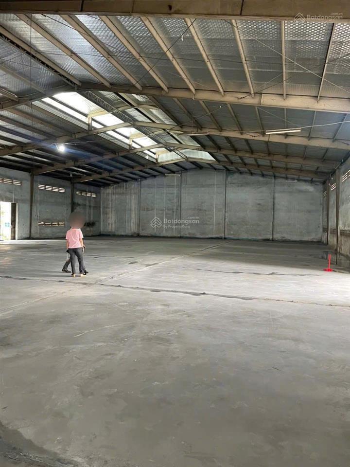 Cho thuê nhà mặt tiền đường dương văn dương, dt 15x37m (550m2) như hình