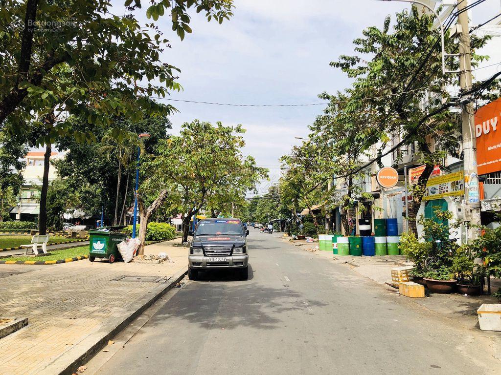 Bán nhà mặt tiền đường s5, p. tây thạnh, dt 5.3mx19m, xây 3 tầng, gần công viên,trường học các cấp