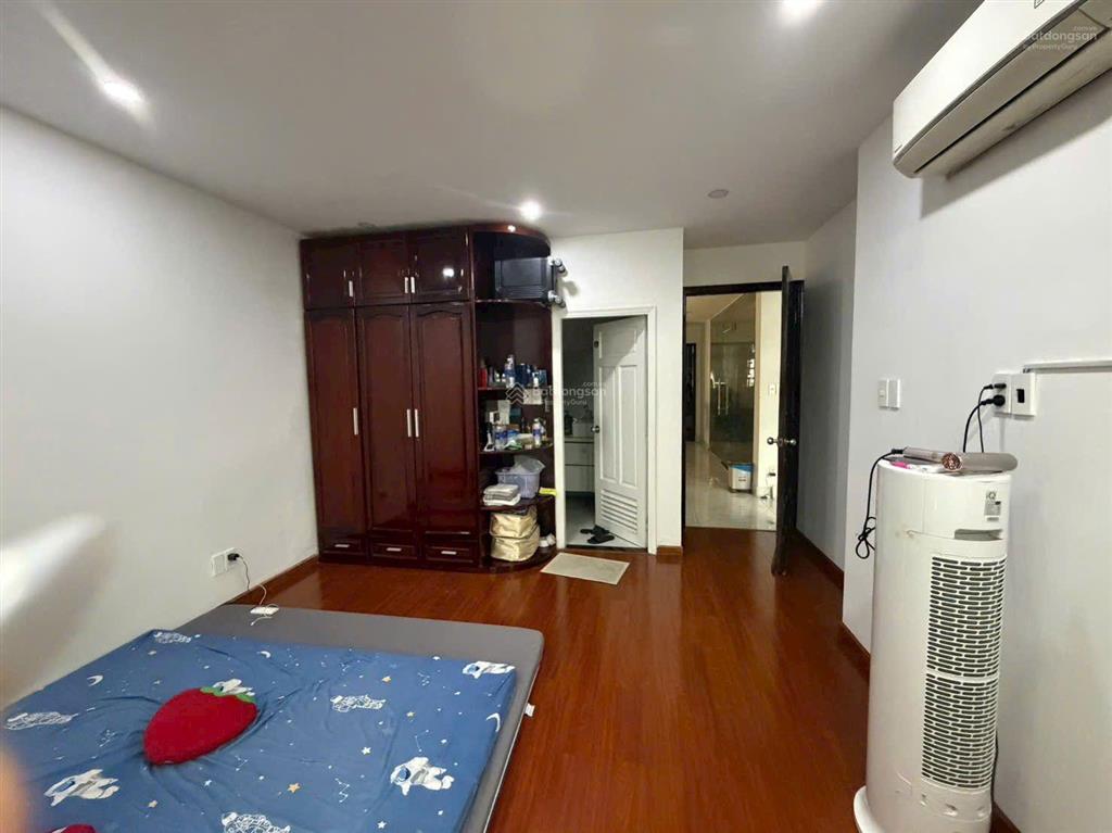 Bán căn nhà kdc phong phú 5. kế bến xe q 8.
+ nhà mới, đẹp. chủ ở lâu đời.
+ dt 4m5 x 18. giá 8 tỷ