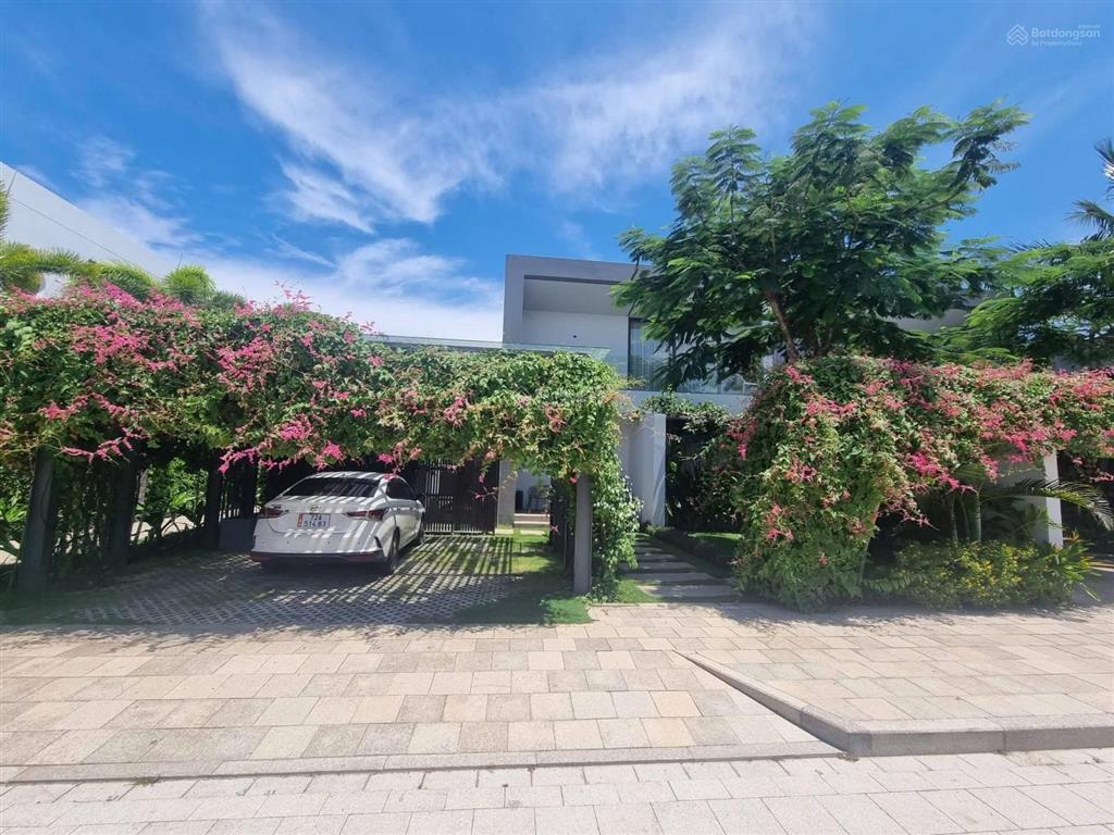 Chính chủ bán villa mặt biển hồ tràm, 1 trệt 1 lầu 4pn ,có nội thất, chỉ 45 tỷ giá tốt nhất ho tram