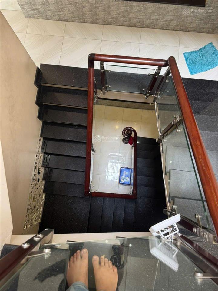 Nhà mặt tiền kinh doanh gần đường lê văn quới, 4x17m, đúc 3,5 tấm, nội thất cao cấp