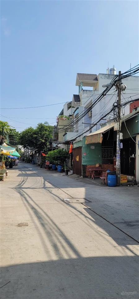 Nhà hẻm một sẹc thông 8m, đường lê văn quới, diện tích 6x16m, 1 trệt 1 lầu