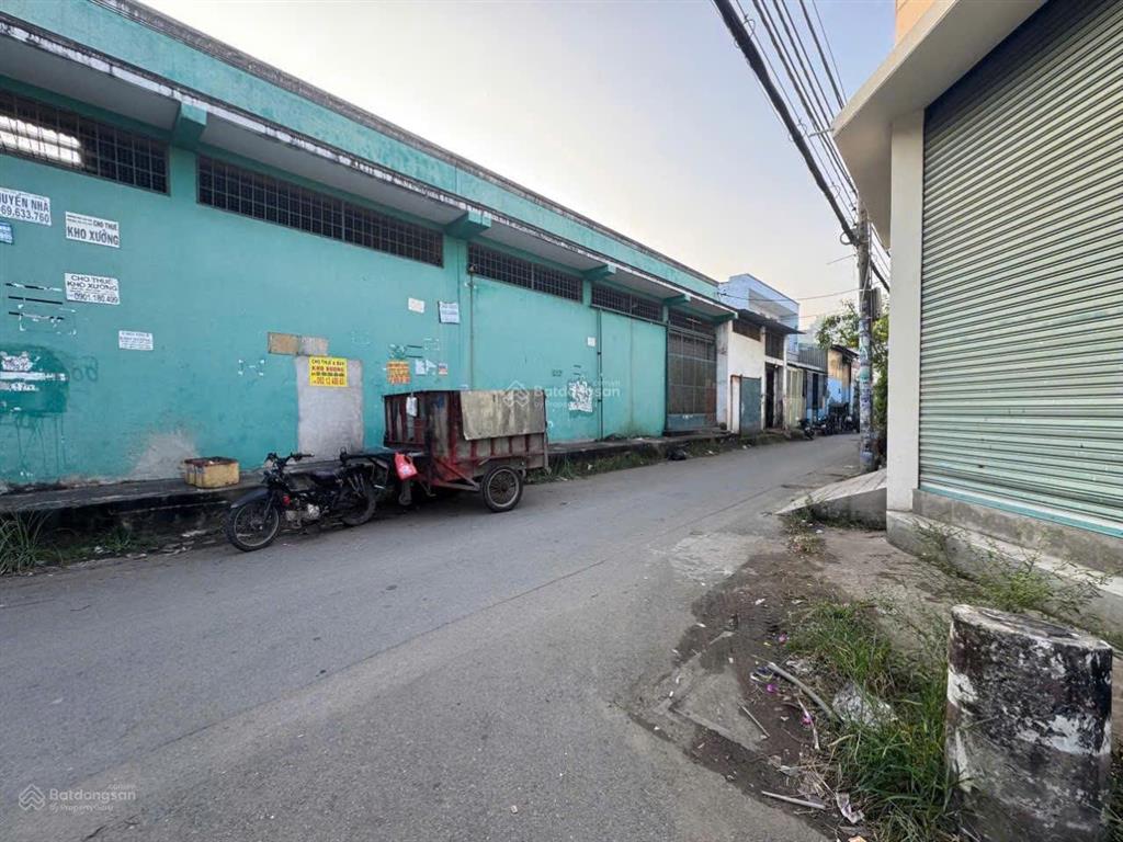 Bán lô đất hẻm thông một xẹt 6m đường hương lộ 2, 4x18m xây dựng đủ