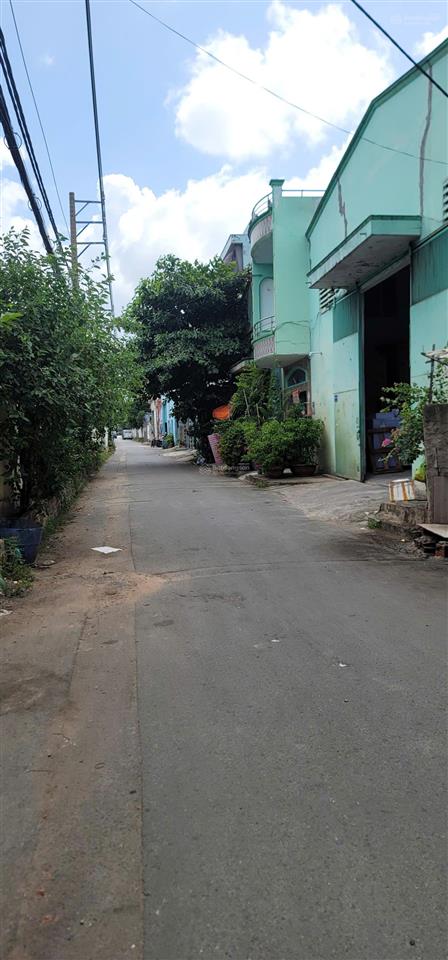 Bán lô đất hẻm thông một xẹt 6m đường hương lộ 2, 4x18m xây dựng đủ