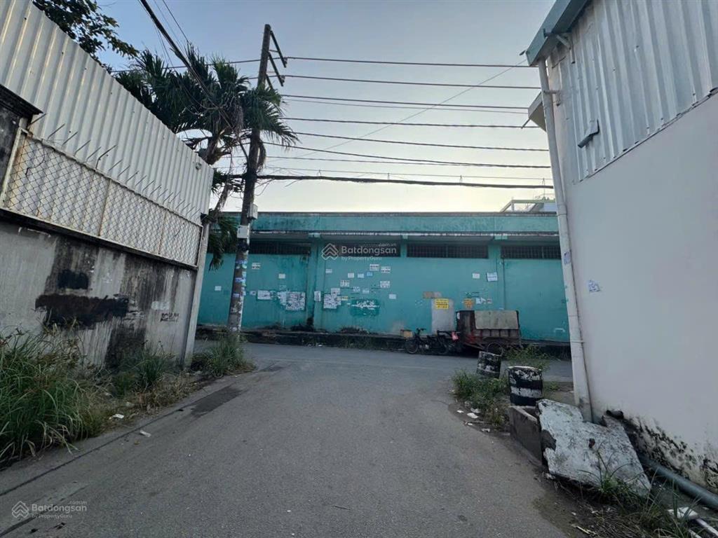 Bán lô đất hẻm thông một xẹt 6m đường hương lộ 2, 4x18m xây dựng đủ