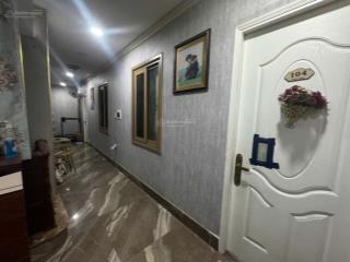 Tòa nhà đang kinh doanh gần đường tỉnh lộ 10, diện tích 450m2, 1 trệt 4 lầu sân thượng