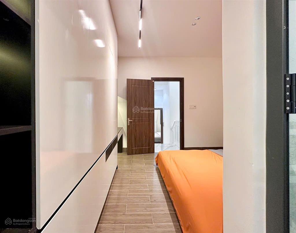 Nhà hẻm một xẹt 6m đường lê văn quới, 4x14m, đúc 4,5 tấm, nội thất cao cấp