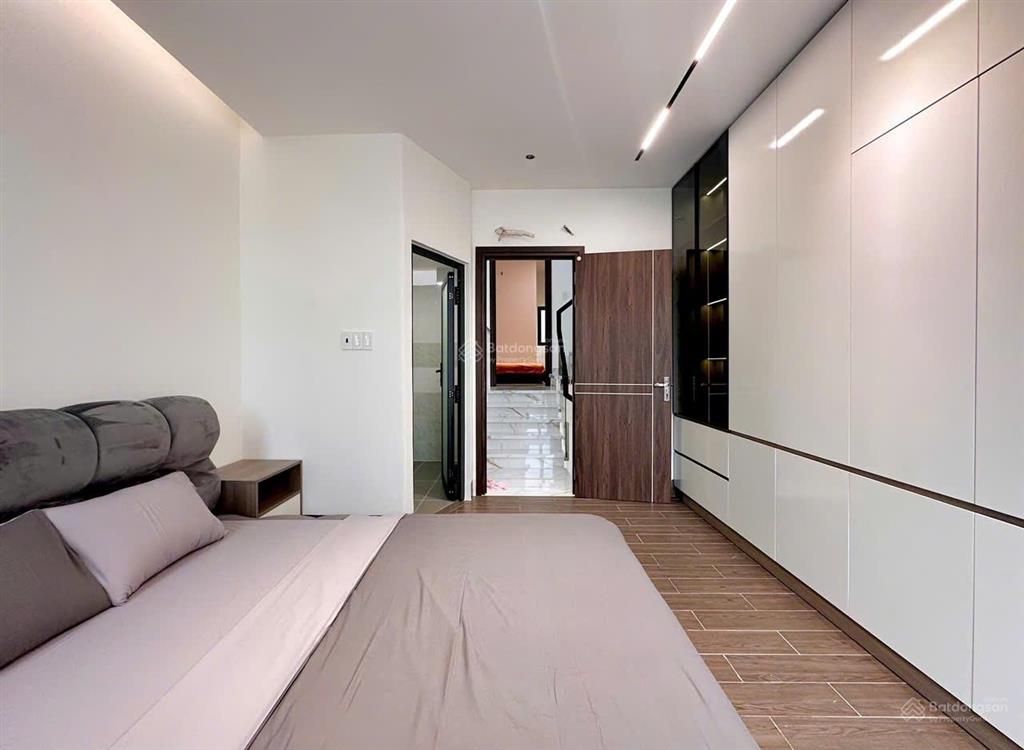 Nhà hẻm một xẹt 6m đường lê văn quới, 4x14m, đúc 4,5 tấm, nội thất cao cấp