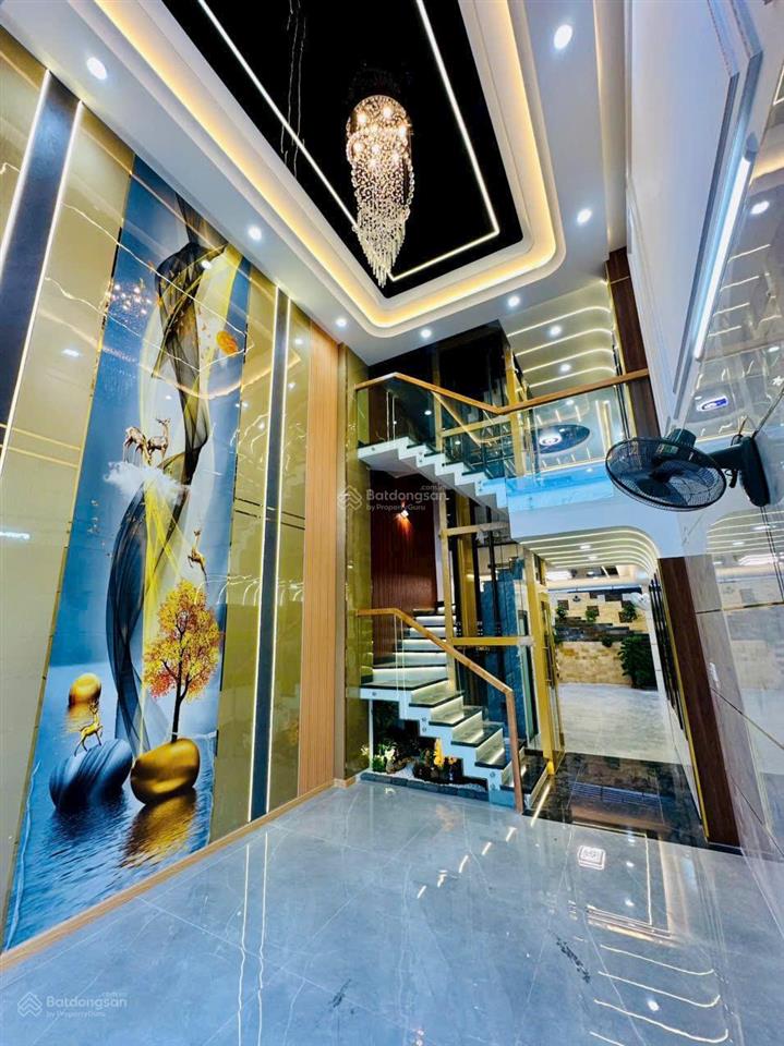 Mặt tiền kinh doanh gần hương lộ 2, 4x16m, đúc 1 lửng 4 lầu, thang máy, nội thất cao cấp