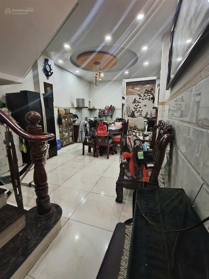 Nhà mặt tiền kinh doanh gần đường lê văn quới, 4x17m, đúc 3,5 tấm, nội thất cao cấp