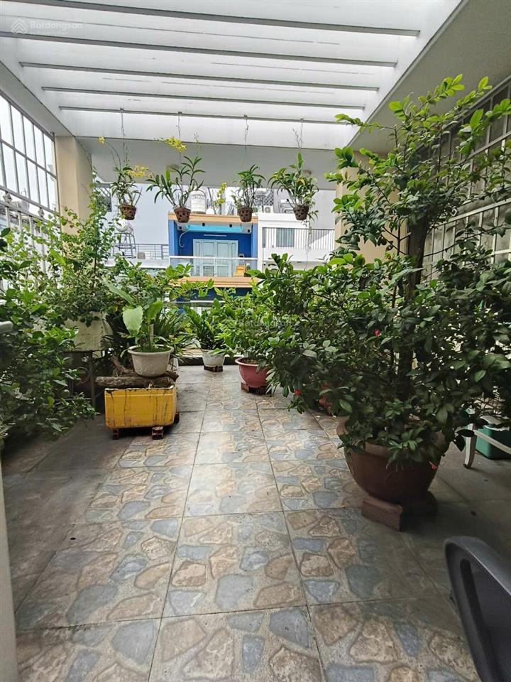 Nhà mặt tiền kinh doanh gần đường lê văn quới, 4x17m, đúc 3,5 tấm, nội thất cao cấp