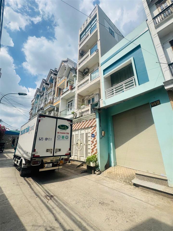 Nhà hẻm một sẹc thông 8m đường hương lộ 2, 4x13m, đúc 3 tấm