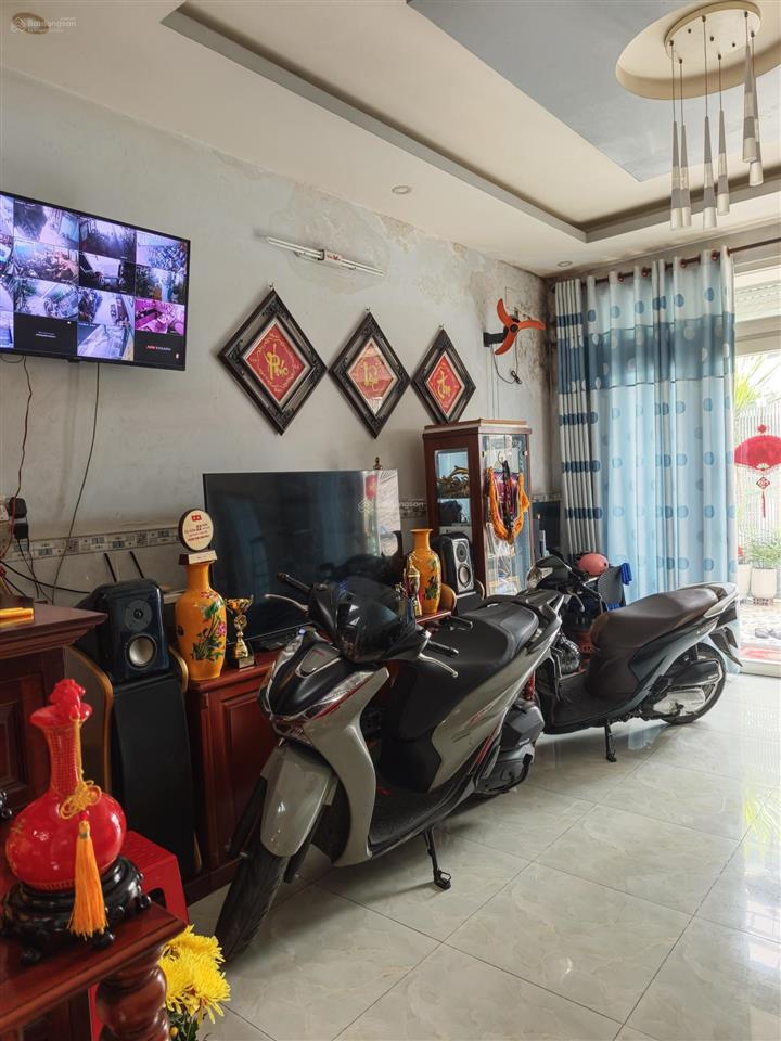 Nhà hẻm kinh doanh một sẹc thông 8m gần đường lê văn quới, 4x16m, 1 trệt 1 lầu đúc