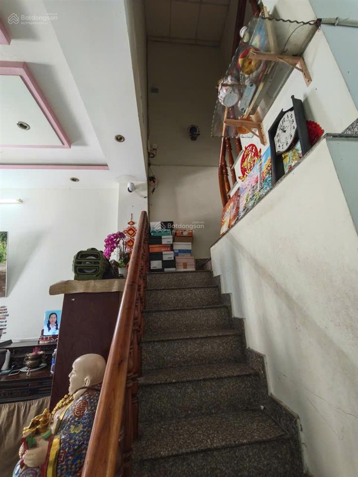 Nhà hẻm thông 6m khu lê văn quới, 4x11m, 1 trệt 1 lầu đúc giá 4,35 tỷ