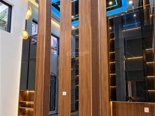 Nhà hẻm một xẹt 8m đường lê văn quới, 4x20m đúc 1 lửng 4 lầu, thang máy, nội thất cao cấp