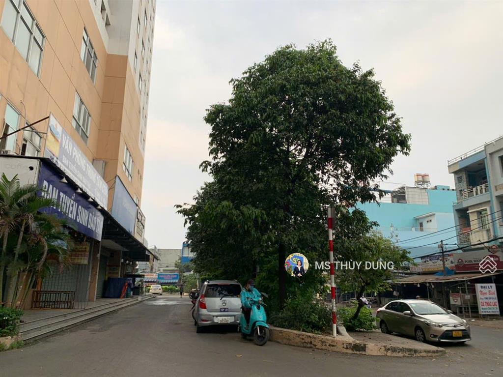 Hqc hóc môn bán căn góc 70m2 giá 1.4 tỷ nhà đẹp. đt 0909 456 ***