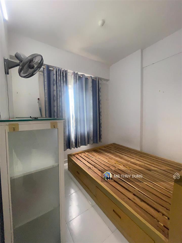 Chính chủ bán căn 2pn, hướng mát, nhà sạch.  0909 456 ***