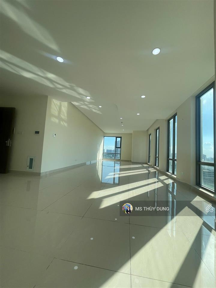 Chủ gửi riêng bán căn góc đẹp hiếm có tại golden king  q7 giá 4,1 tỷ 70m2  0909 456 ***