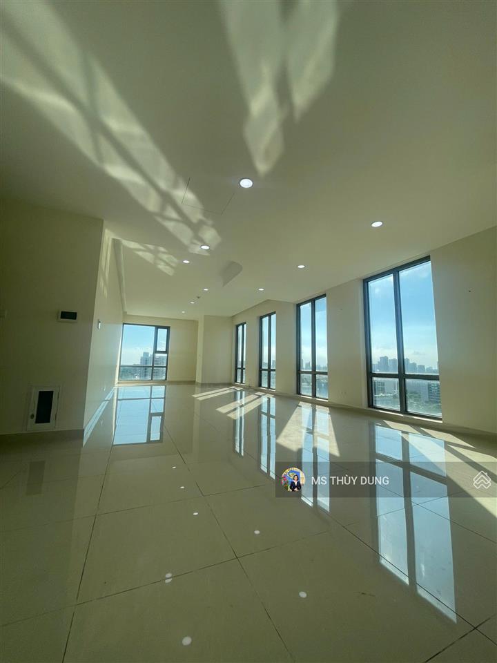 Chủ gửi riêng bán căn góc đẹp hiếm có tại golden king  q7 giá 4,1 tỷ 70m2  0909 456 ***