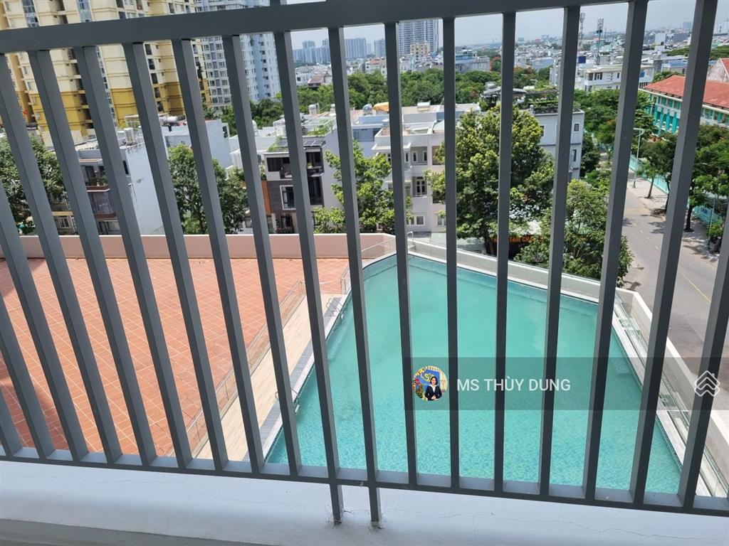 Căn 69m2 tầng 12 giá 2,950 tỷ tại blue sky tower, q2. đt 0909 456 ***