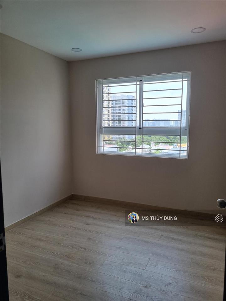 Căn 69m2 tầng 12 giá 2,950 tỷ tại blue sky tower, q2. đt 0909 456 ***