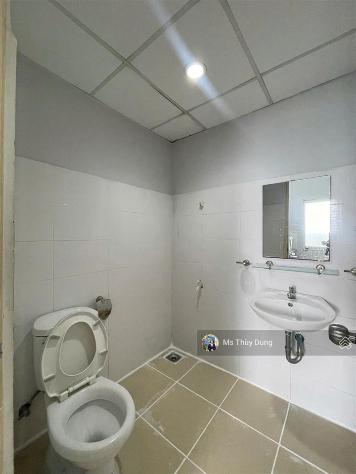 Hqc plaza bình chánh căn góc đẹp 64m2, giá 1,3 tỷ bao hết chi phí.  0909 456 ***