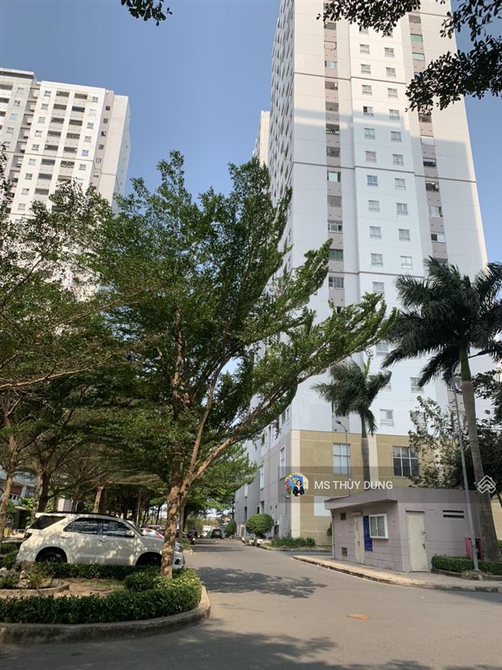 Hqc plaza bình chánh căn góc đẹp 64m2, giá 1,3 tỷ bao hết chi phí.  0909 456 ***