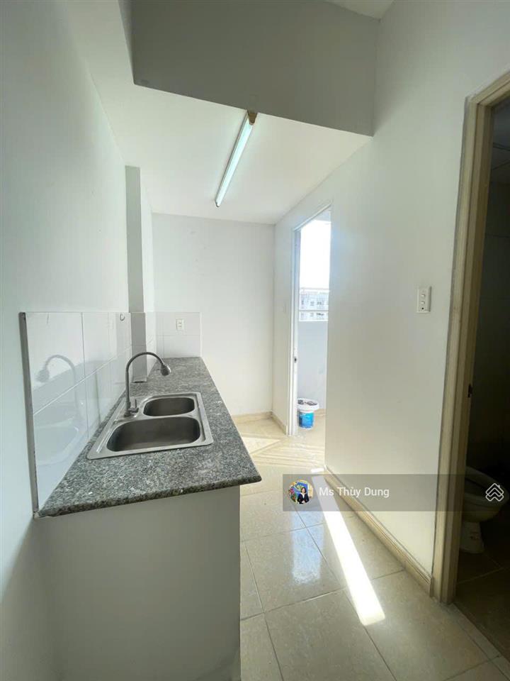 Hqc plaza bán căn góc 70m2 hướng đb giá 1,350 tỷ, 2pn, bao hết phí sang tên, ra sổ, đt 0909 456 ***