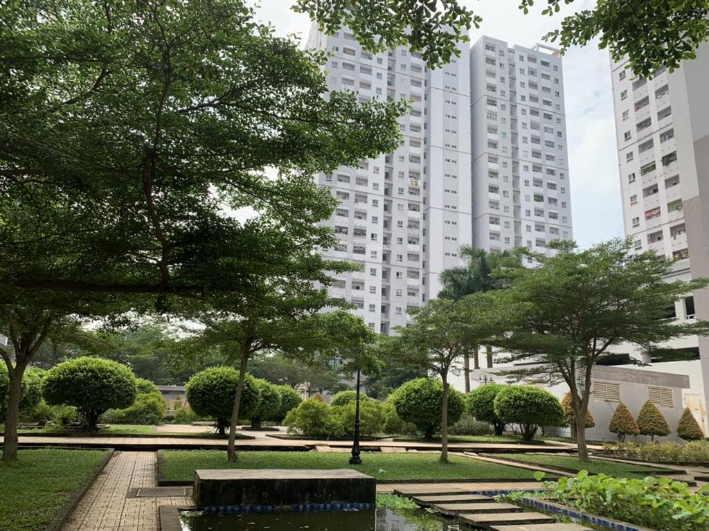 Hqc plaza bán căn góc 70m2 hướng đb giá 1,350 tỷ, 2pn, bao hết phí sang tên, ra sổ, đt 0909 456 ***