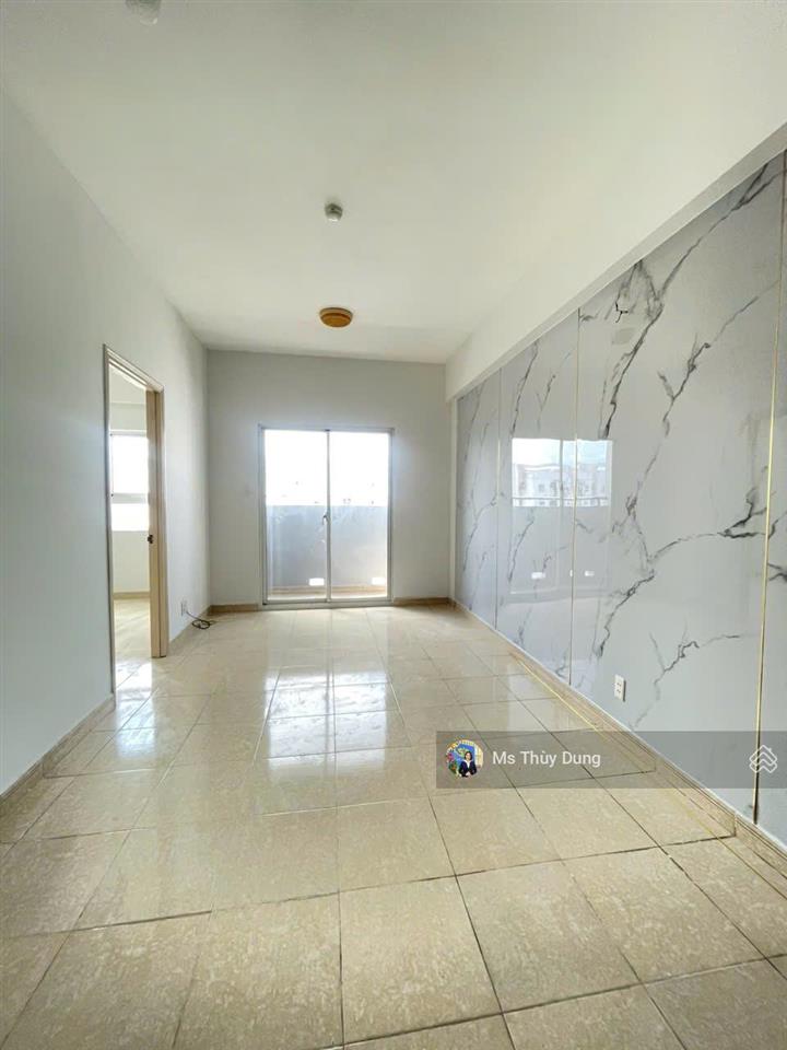 Hqc plaza bán căn góc 70m2 hướng đb giá 1,350 tỷ, 2pn, bao hết phí sang tên, ra sổ, đt 0909 456 ***