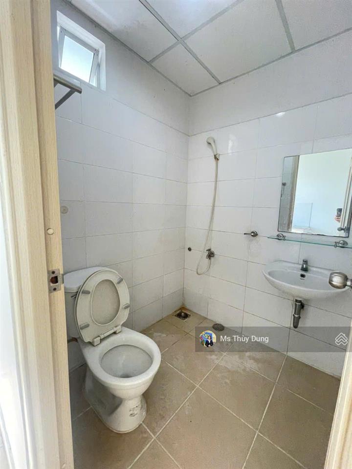 Hqc plaza bán căn góc 70m2 hướng đb giá 1,350 tỷ, 2pn, bao hết phí sang tên, ra sổ, đt 0909 456 ***
