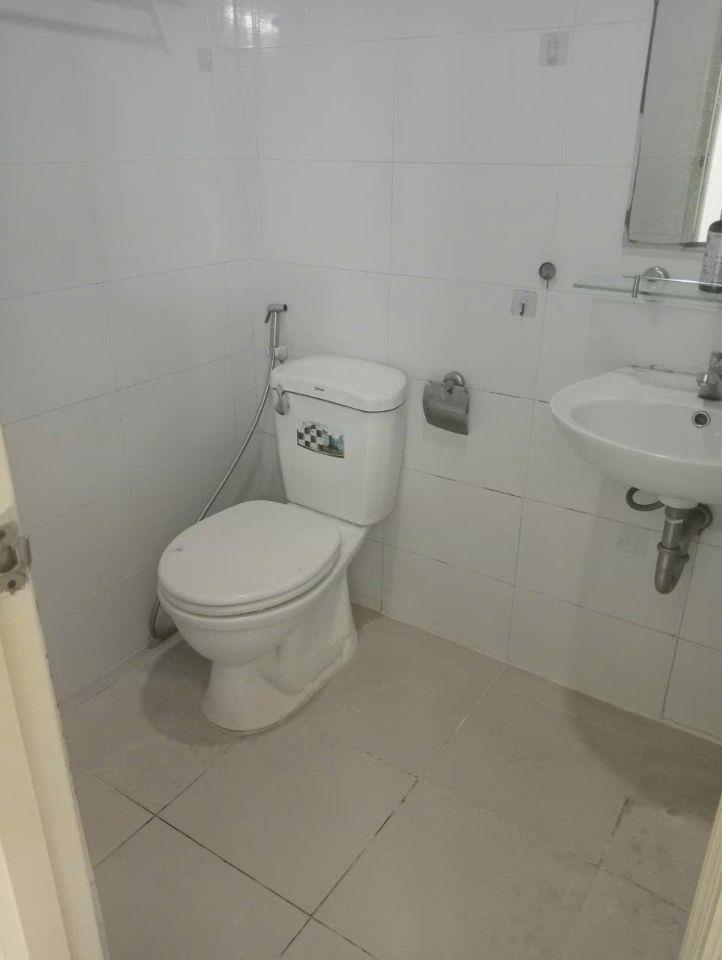 Hqc plaza tầng 4 nhà sạch đẹp  55m²  2pn  2wc giá 1.5 tỷ có sổ.  0909 456 158
