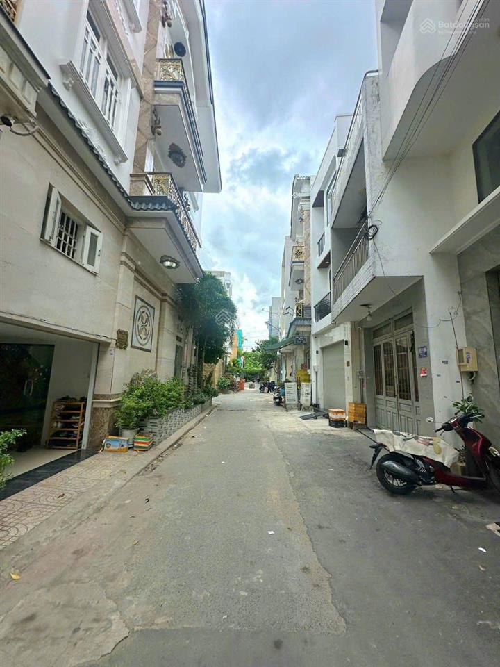 Bán nhà 2 sẹc đường số 11, giá 11,7 tỷ