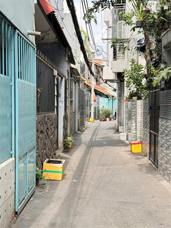 Bán nhà hẽm 2 sẹc đường âu cơ, giá 5,25 tỷ