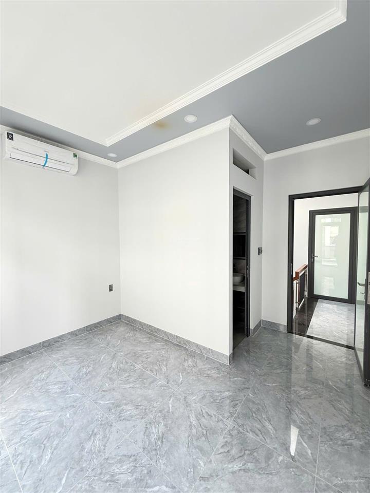 Bán nhà mặt tiền đường số 3, giá 10,8 tỷ