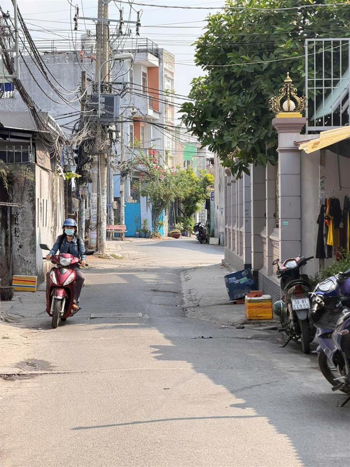 Bán nhà mặt tiền liên khu 2  10, giá 5,565 tỷ