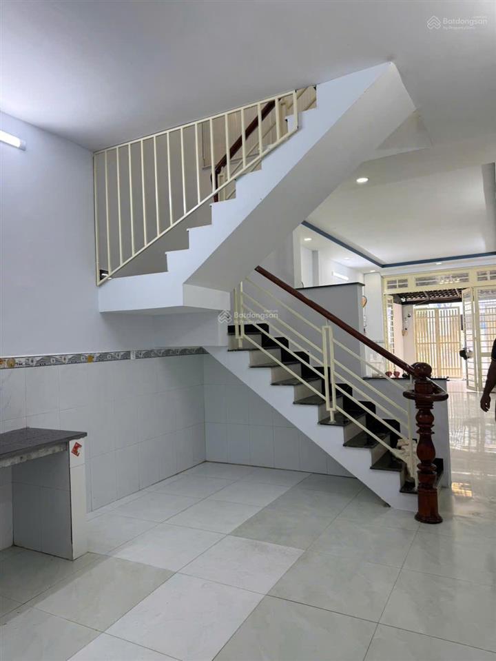 Bán nhà mặt tiền đường số 9, giá 5,65 tỷ