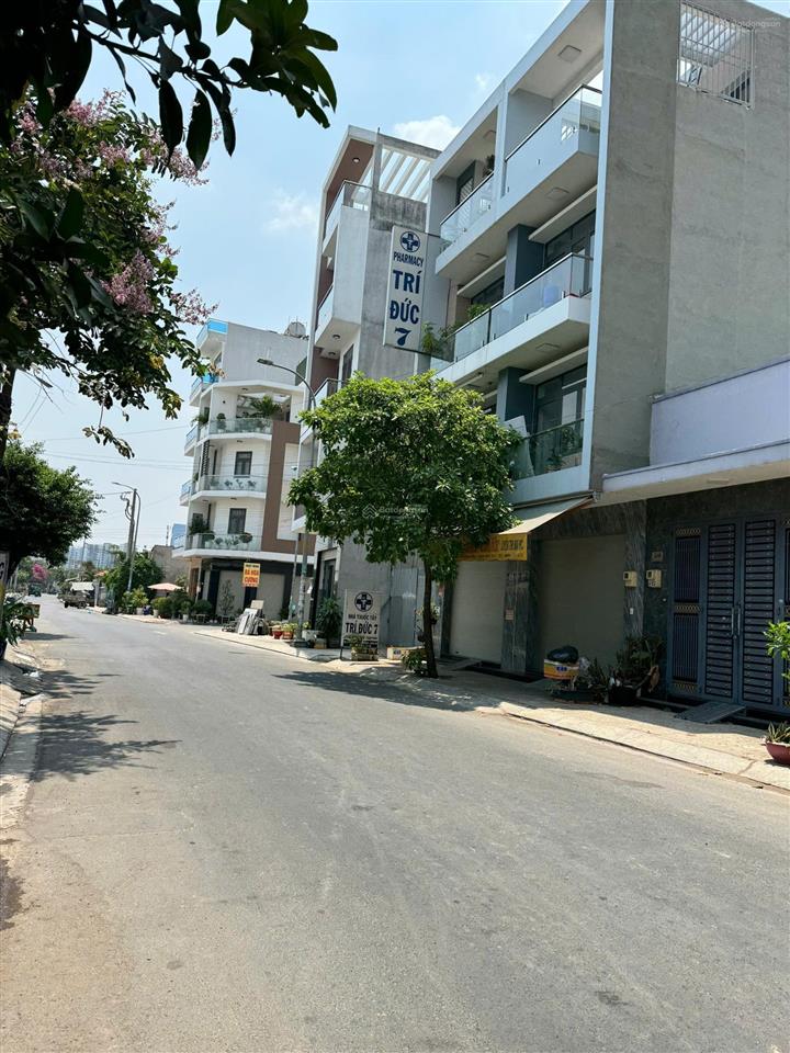 Bán lô đất mặt tiền đường số 7, giá 36 tỷ