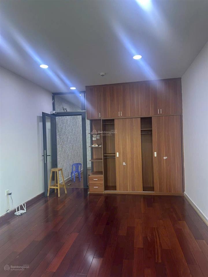 Cần cho thuê căn office tel 53m2 chỉ 8tr/tháng rất thích hợp để mở văn phòng hoặc ở.0938 095 ***.