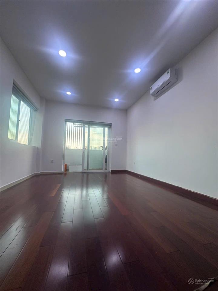 Cần cho thuê căn office tel 53m2 chỉ 8tr/tháng rất thích hợp để mở văn phòng hoặc ở.0938 095 ***.