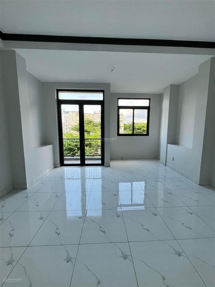 Nhà mt kinh doanh đường 55 dt 5x16,2 lầu . giá 18 tr/th